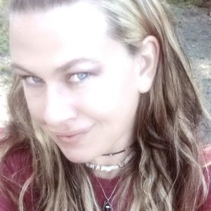 Meet your Posher, Mia